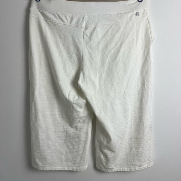 T By Talbots XL Cream UPF 50+ Cotton Modal Blend Long Shorts Elastic Waist Beach - Picture 3 of 8